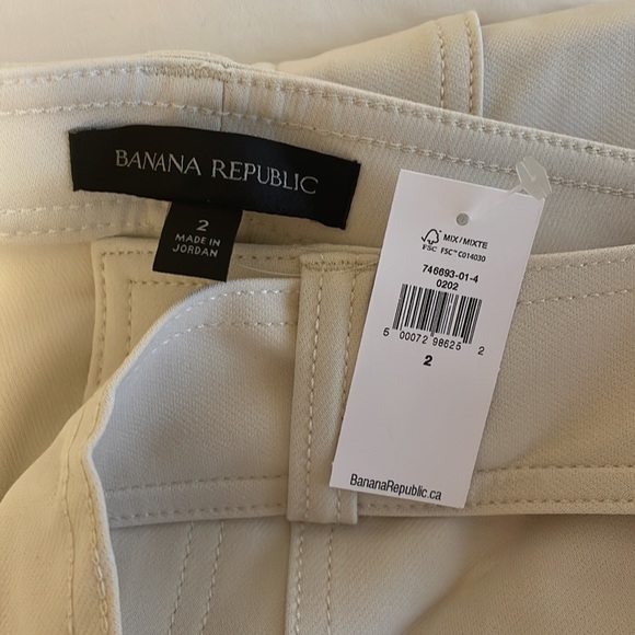 Banana Republic Slim Refined Stretch Cargo Pant - Picture 7 of 7